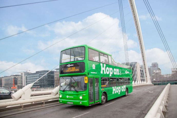 DoDublin HopOn/HopOff Bus touring