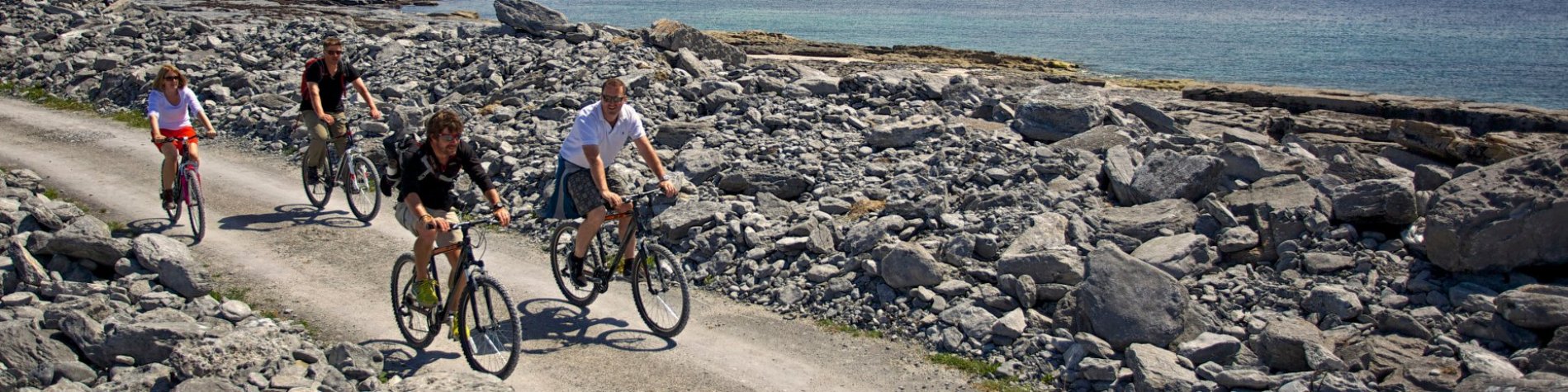 Guided group in Aran Islands - cycling in Inis Oirr