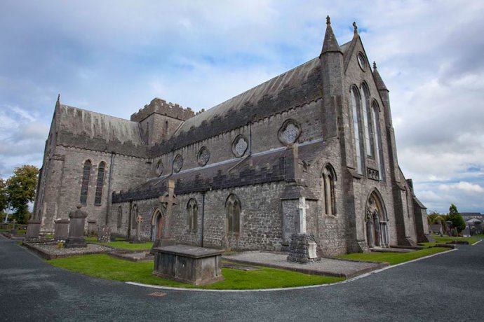 St. Canices Cathedral Exterior and Graves