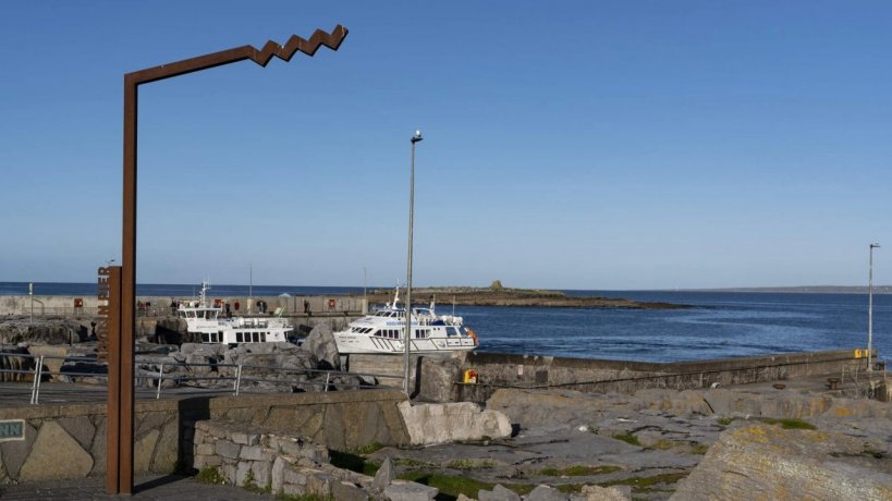 Wild Atlantic Way Logo Signpost - Doolin Pier