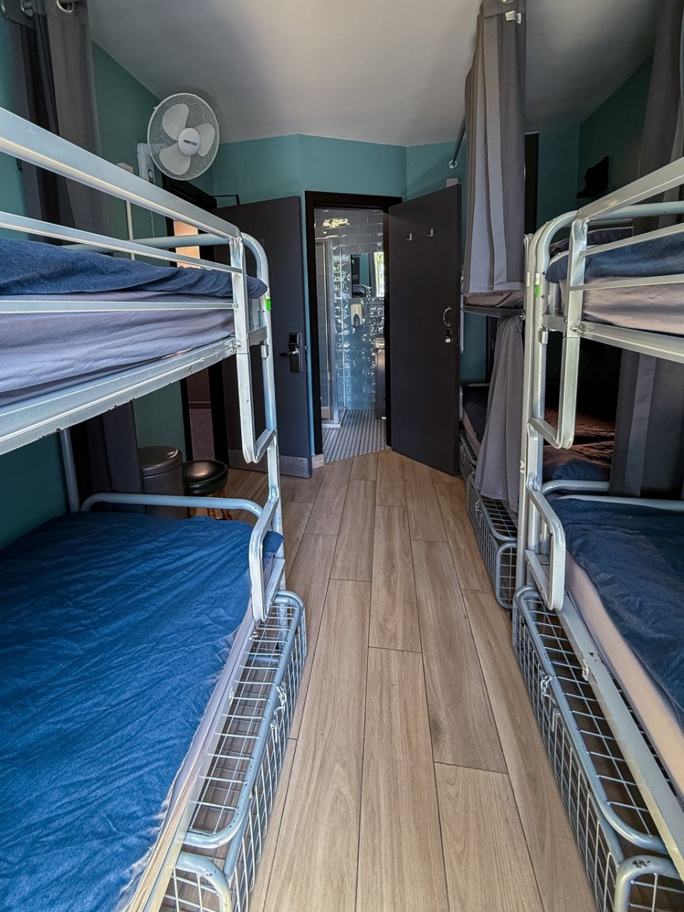 6 bedded dorm ensuite for student groups