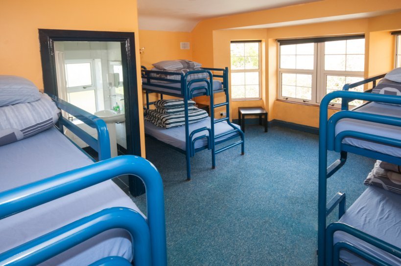 The Connemara Hostel Sleepzone 6 bedded room