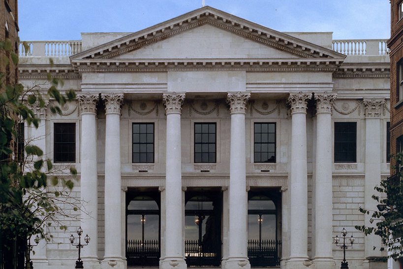 Dublin CIty Hall on Pat Liddy Walking Tours